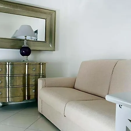 Bed & Breakfast The Divine 4*