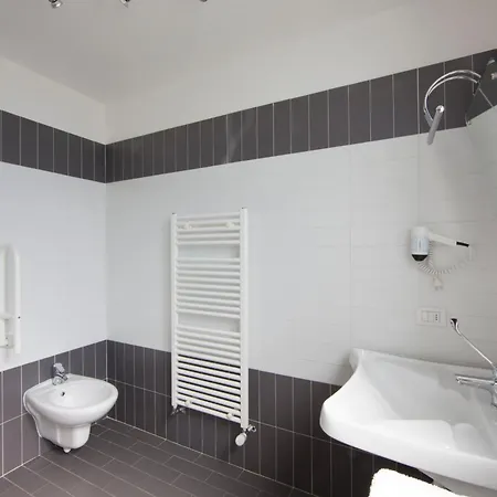 Bed & Breakfast The Divine 4*