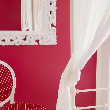 The Divine Bed & Breakfast 4*