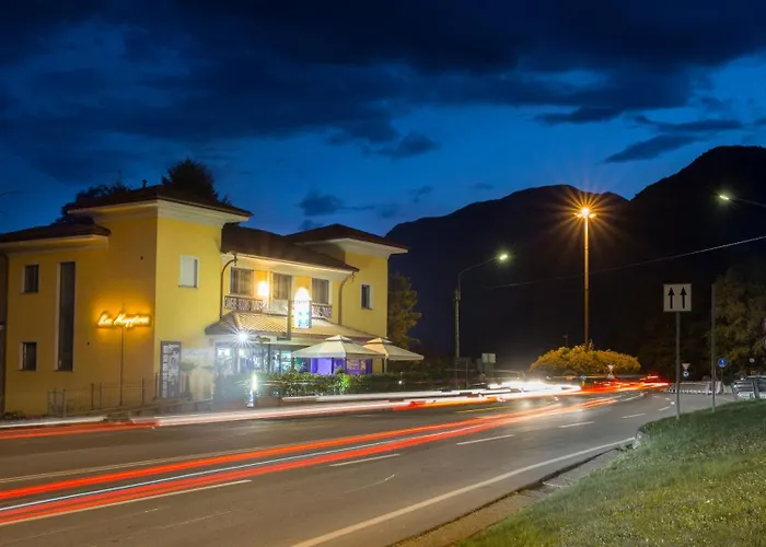 Alojamento de Acomodação e Pequeno-almoço The Divine Verbania