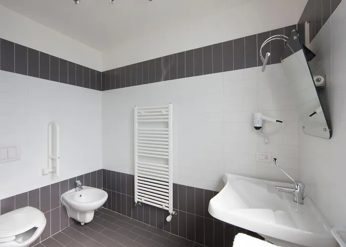 Alojamento de Acomodação e Pequeno-almoço The Divine 4*